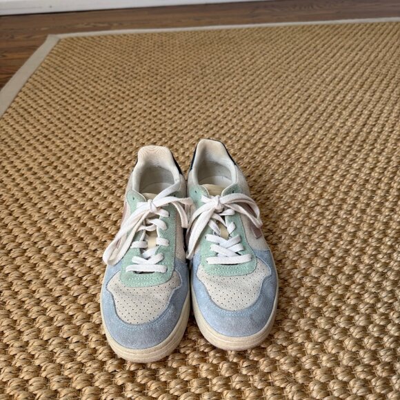 VEJA Multi Color Sneakers - Picture 2 of 4